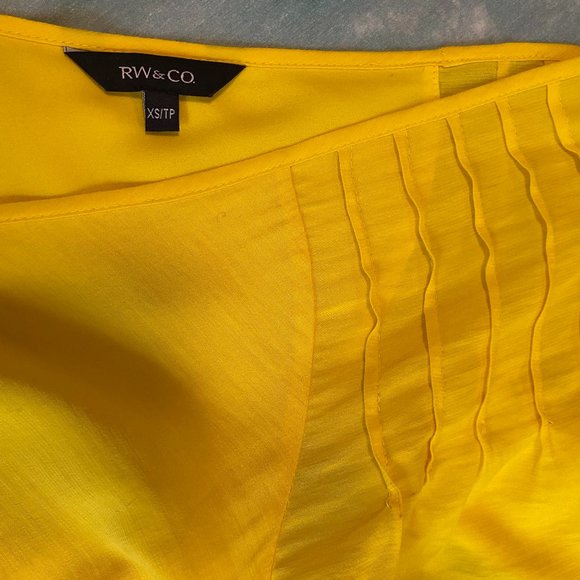 Fun Cute Vibrant Summer Shift Dress - Picture 4 of 5